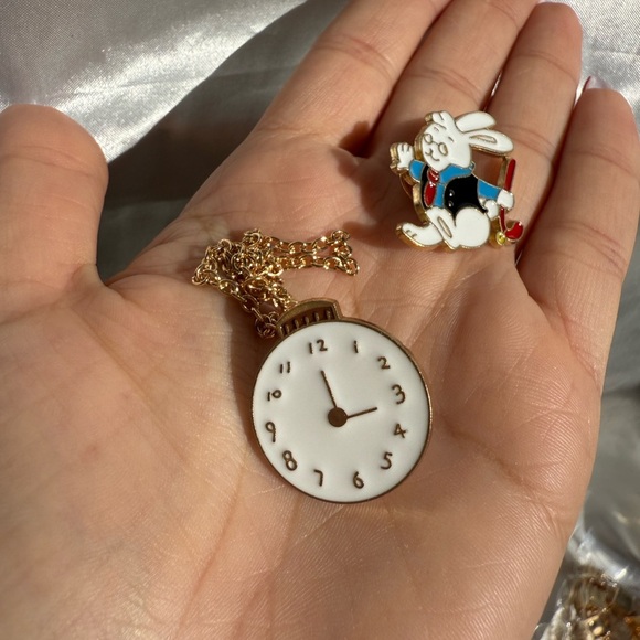 Betsey Johnson Cute Rabbit & Clock Chain BroochAlice in Wonderland Enamel Pin Se - Picture 11 of 11